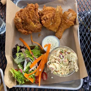fried chicken with coleslaw and coleslaw salad