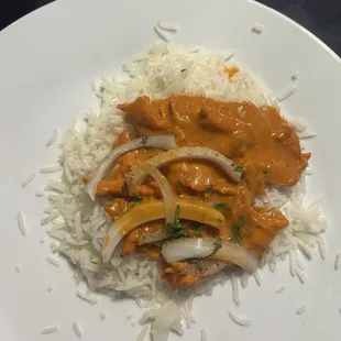 Basmati Rice, Chicken Tikka Masala, Seasoned onions.