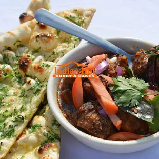 Chicken Pepper Fry with Garlic Naan
