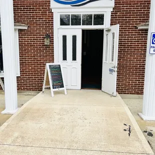 entrance to indian lake brewing