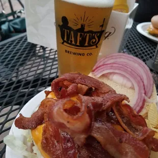 Great patio, staff and good food.  Try the chili (it's not Cincinnati style chili)   The picture of the burger speaks for its self...