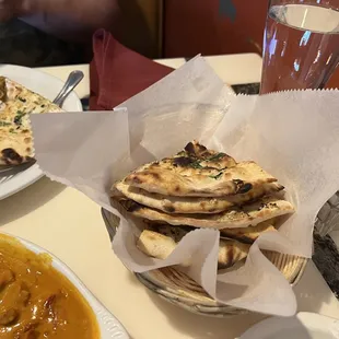 Garlic naan