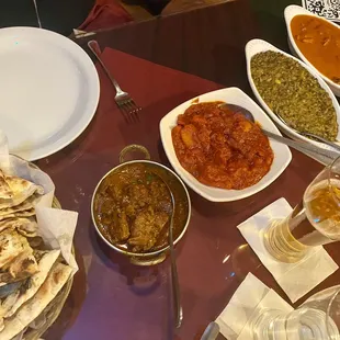 Bread basket, Goat Curry, Chicken Vindaloo, Dal Makhani, Butter Chicken
