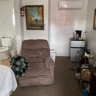 Another view of room 5