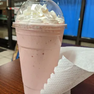 Just had a strawberry milkshake. Not half bad. Have to check out the pizza though.
