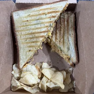 Chicken Sandwich with chips