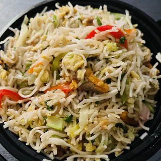 CHICKEN NOODLES