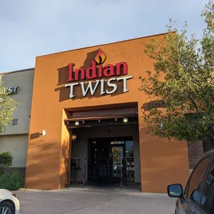 Indian Twist (exterior)