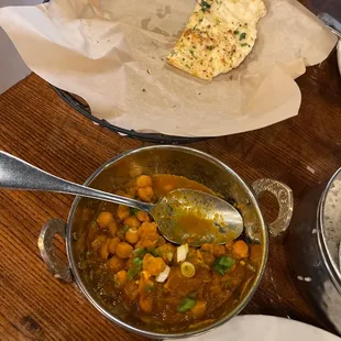 Chana Marsala &amp; garlic naan