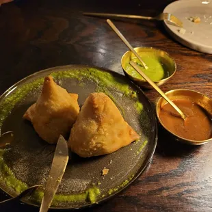 Samosas, 3 but ate one
