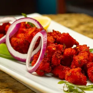 chicken wings and fried chicken, fried chicken wings, food, bbq chicken, chicken wings, poultry, bbq wings, fried chicken, chicken