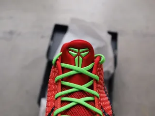 Silhouette Sneakers & Art