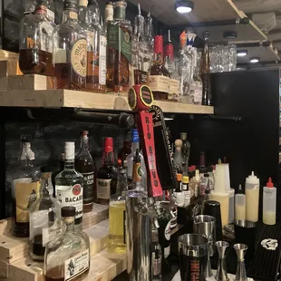Indigo Crow. The bar.