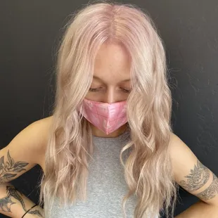 Platinum card with pink shadow root