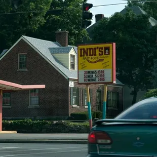 Indi&apos;s Fast Food (as seen from Broadway.)
