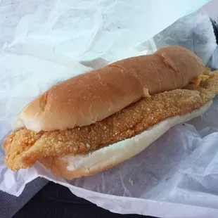 Cat fish sandwich $3.50. Quite good.