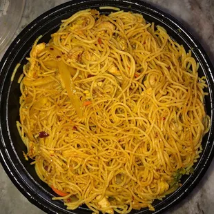 Singaporean noodles with chicken