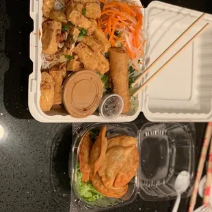 We ordered Tofu Vermicelli and Fried Pork Dumplings (5 piece) for takeout.