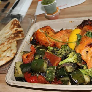 Tender, Flavorful &amp; Healthy! Tandoori Chicken &amp; Veggies!!! SOOOOO Goooood!!!  Indus.