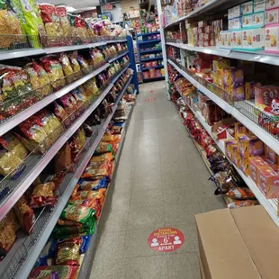 a grocery store aisle