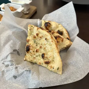 Garlic naan