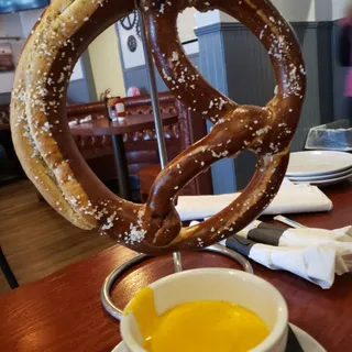Pretzel & Beer Cheese