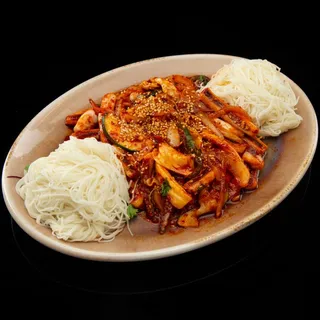 Spicy Sauteed Squid with Somen Noodles