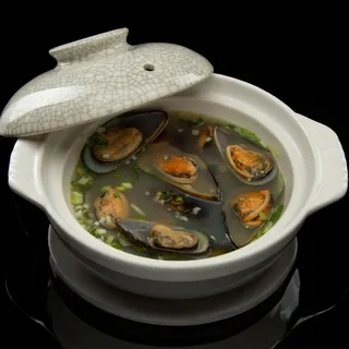 Korean Mussel Soup