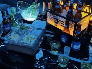 The One Karaoke & Lounge