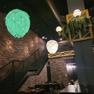 Hopleaf lights
