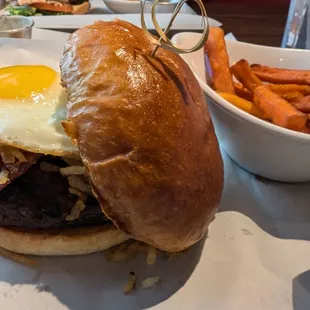 Hangover burger with sweet potato fries