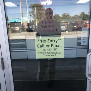 a no entry sign in a window