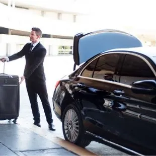 Airport pick-ups and drop offs available.
Reserve and Book today!