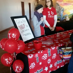 Jo &amp; Sarah working those Yelp totes!