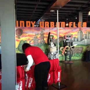 So many goodies in that tote! @yelpindy @jobrenneman