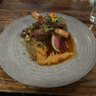 Costilla con Gua Jillo- Gua Jillo braised beef short ribs