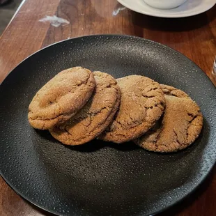 molasses cookies (2.9.23)