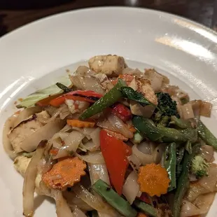 Vegan Drunken Noodles with Tofu (no fish sauce, no oyster sauce)
