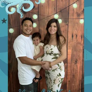 Daddy X, Big sister Lexi and mommy with baby Ecks (35 weeks)