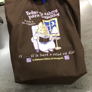 A whole bag of books in Spanish!!!