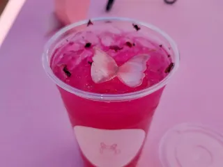 Britt's Cafecito y Chisme