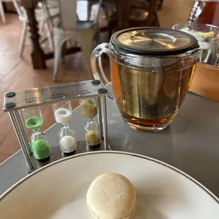 This macaron is SPECIAL. The earl grey cream tea is my favorite so far.