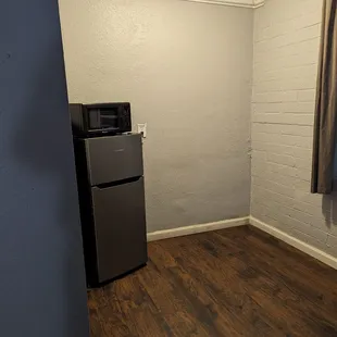 Little dining area it has great potential