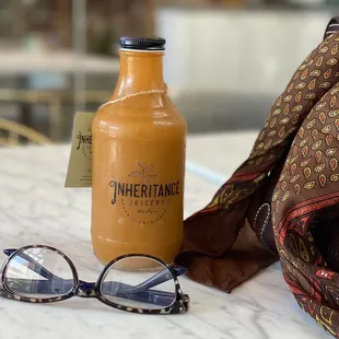 Guthrie Greens. (Carrot, Red Apple, Lemon, Spinach, and Ginger)