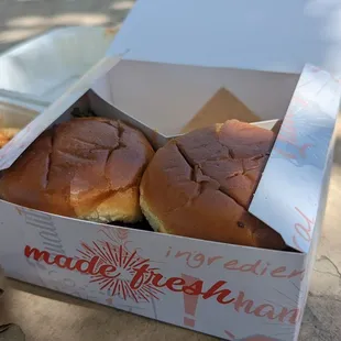 Looks like if you were to order the 3 M'ini burger option, that third would fit nicely at the top