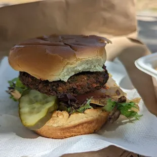 Falafel burger