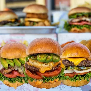 3 Mini Burgers