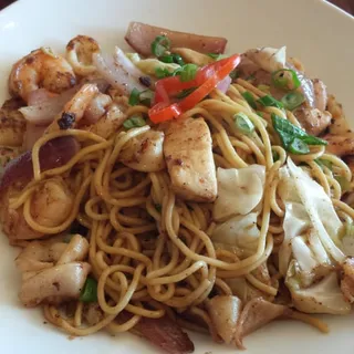Tallarin Saltado de Mariscos