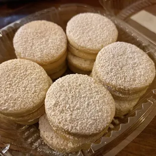 Alfajores.