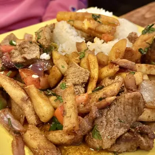 Lomo saltado